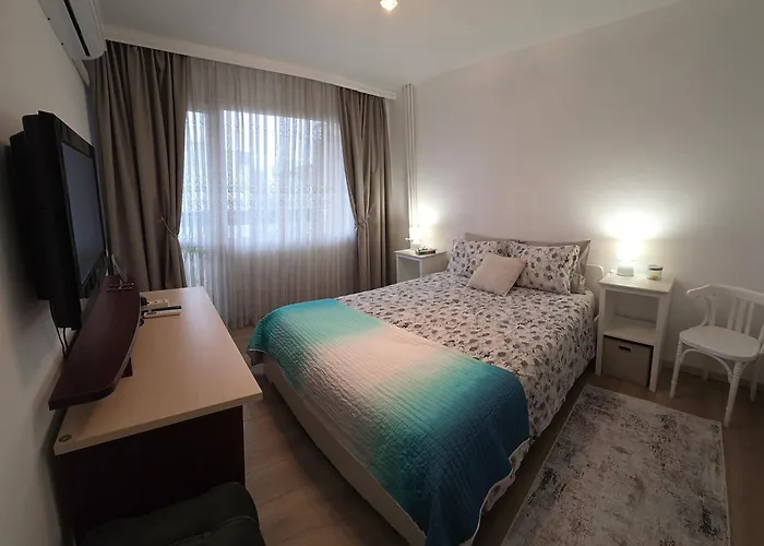 Zakky Cozy To The Center And International Fair Apartment